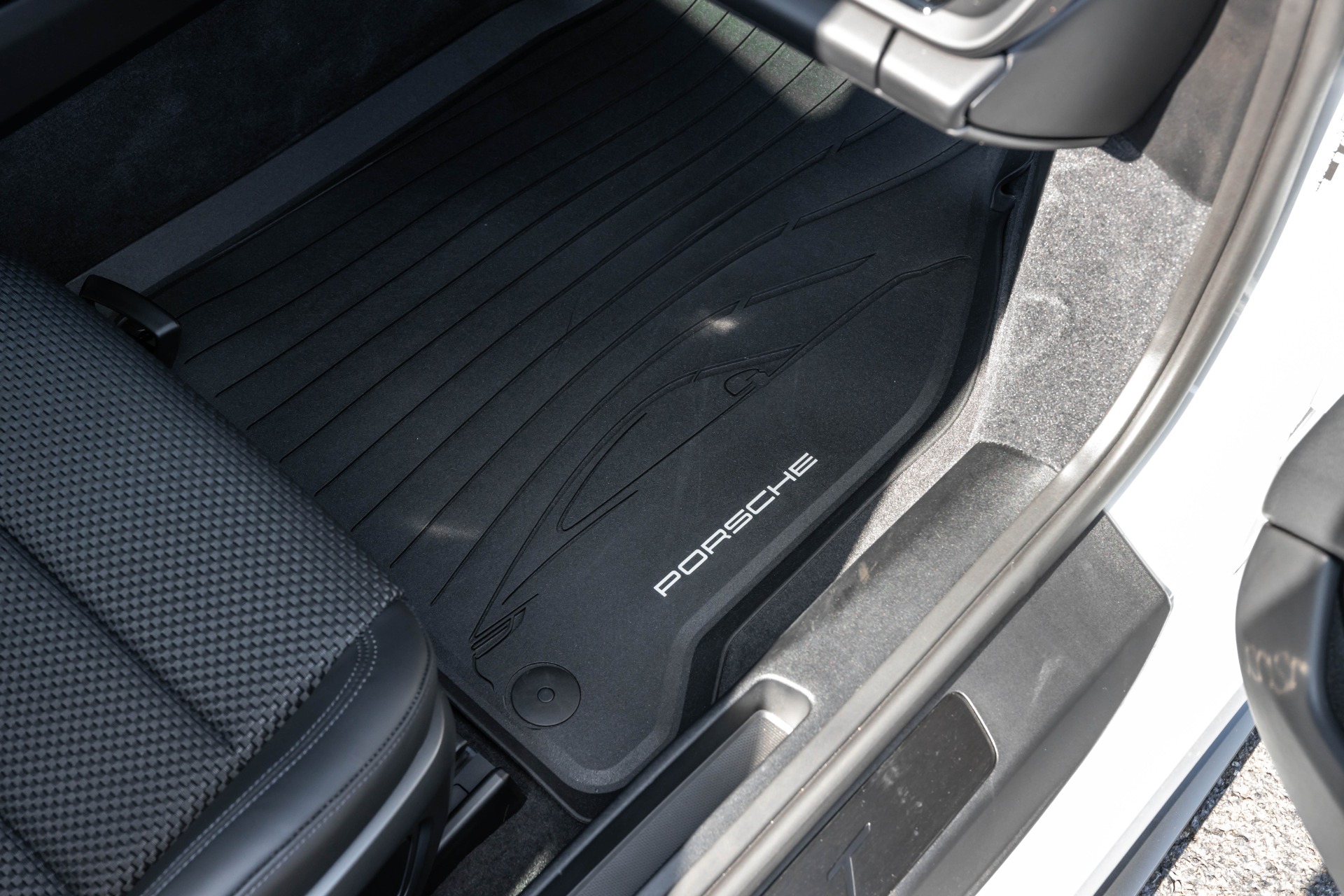 OEM Macan All Weather Mats + Trunk Mat (black)